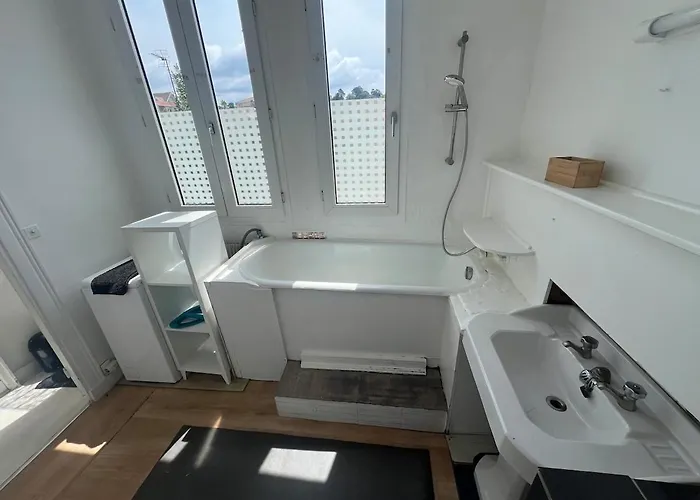 Appartement à 50m De La A *